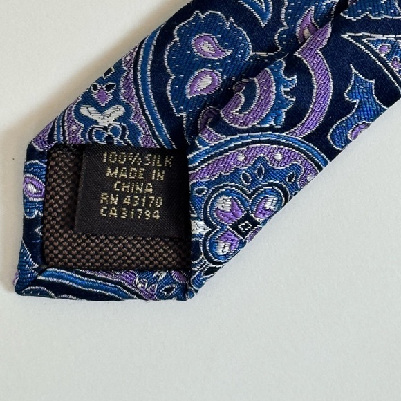 Tasso Elba Men’s Necktie Paisley Silk Tie - Purple and Blue - Picture 4 of 6